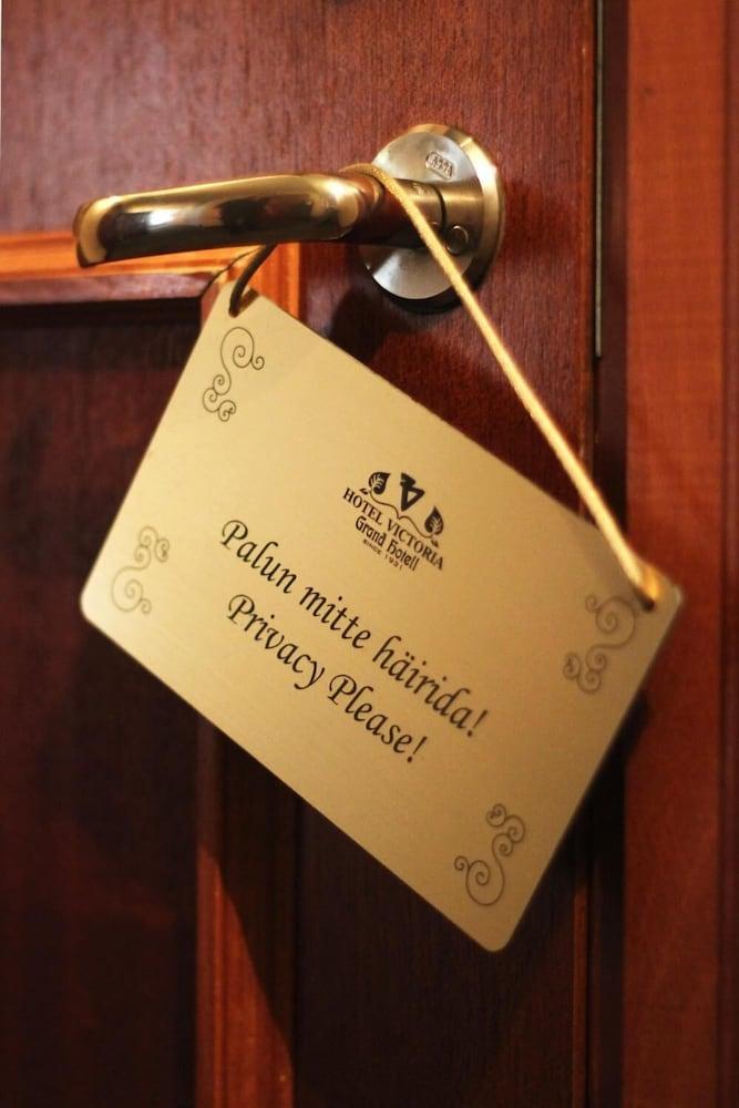 Hotel Victoria Пярну Экстерьер фото