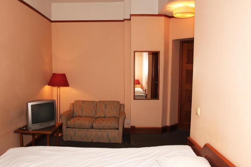 Hotel Victoria Пярну Экстерьер фото